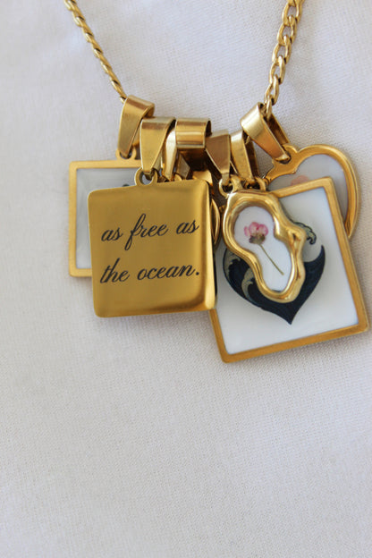 ciondolo AS FREE AS THE OCEAN.